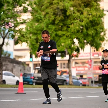 Runner Photo 4122155