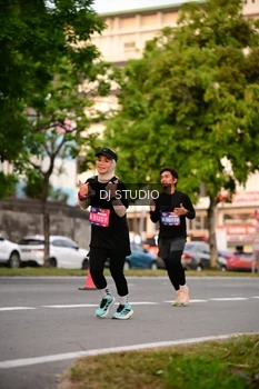Runner Photo 4122171