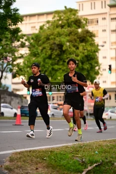 Runner Photo 4122204