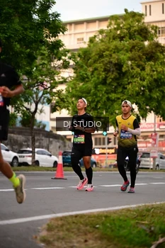 Runner Photo 4122210