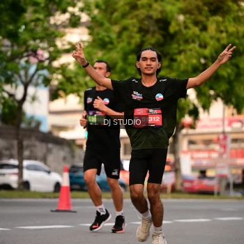 Runner Photo 4122308