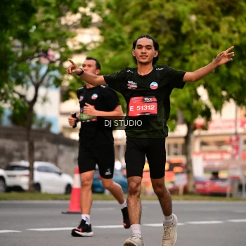Runner Photo 4122314