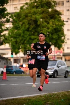 Runner Photo 4122315