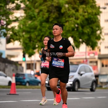 Runner Photo 4122318