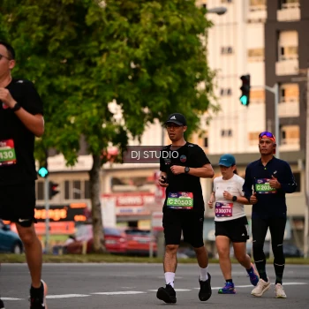 Runner Photo 4122343