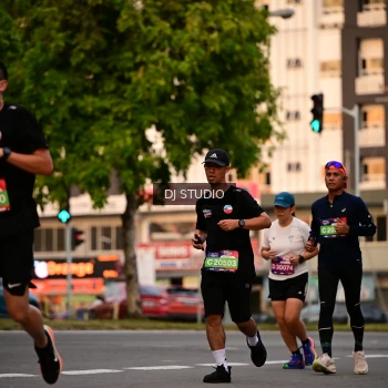 Runner Photo 4122345