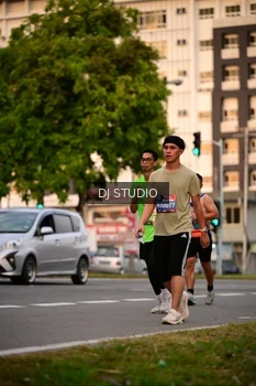 Runner Photo 4122396