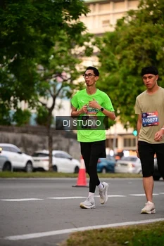 Runner Photo 4122410