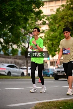 Runner Photo 4122411