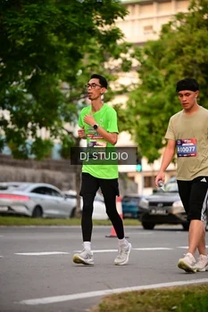 Runner Photo 4122412