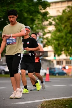 Runner Photo 4122424