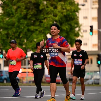 Runner Photo 4122453