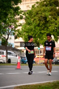 Runner Photo 4122476
