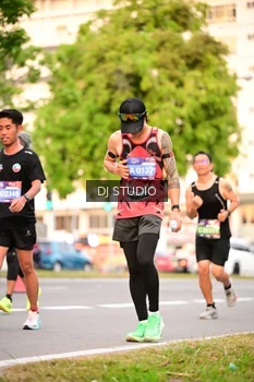 Runner Photo 4122491