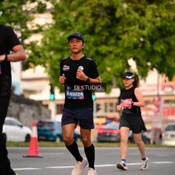 Runner Photo 4122546