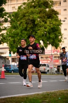 Runner Photo 4122596