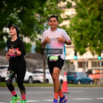 Runner Photo 4122674