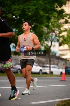 Runner Photo 4122728