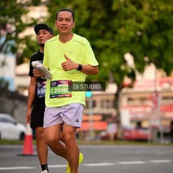 Runner Photo 4122812