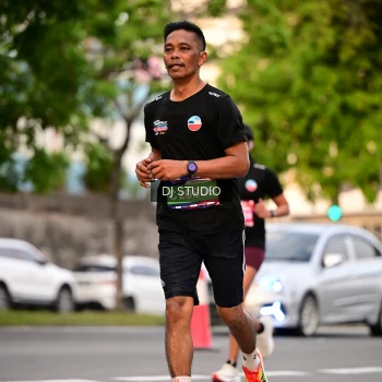 Runner Photo 4122857