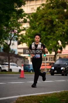 Runner Photo 4122858