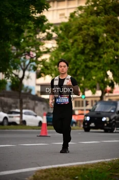 Runner Photo 4122860