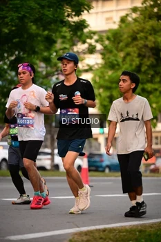 Runner Photo 4123044
