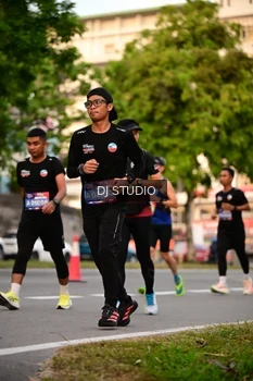 Runner Photo 4123060