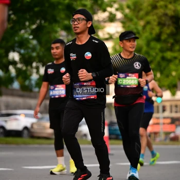 Runner Photo 4123064