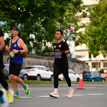 Runner Photo 4123072