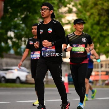 Runner Photo 4123077