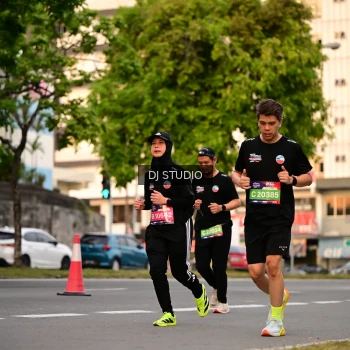 Runner Photo 4123096