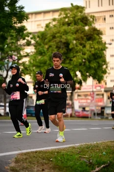 Runner Photo 4123102