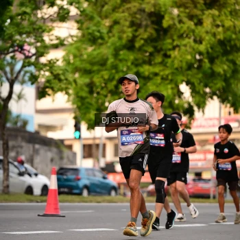 Runner Photo 4123113