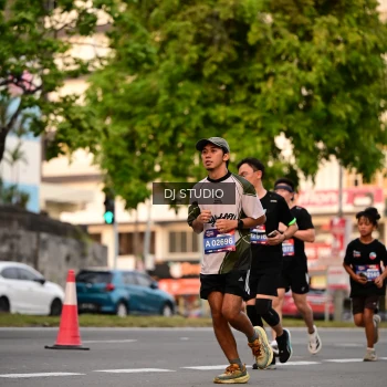 Runner Photo 4123114