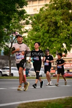 Runner Photo 4123115