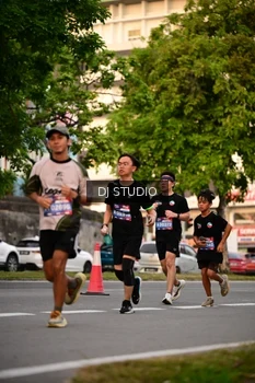 Runner Photo 4123117