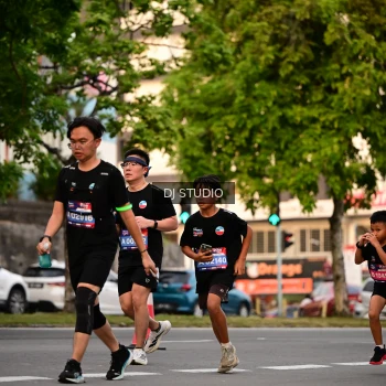 Runner Photo 4123122
