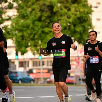 Runner Photo 4123137