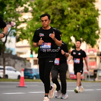 Runner Photo 4123156