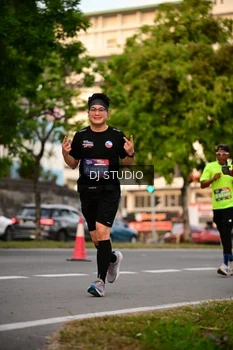 Runner Photo 4123186