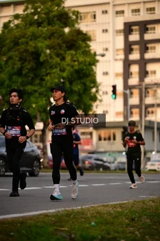 Runner Photo 4123338
