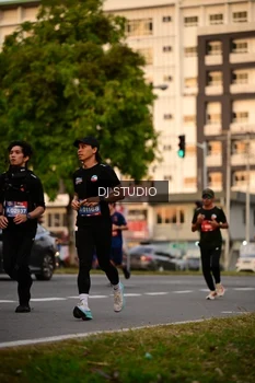 Runner Photo 4123339