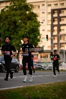 Runner Photo 4123340