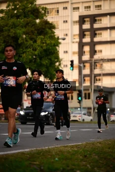 Runner Photo 4123341