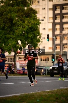 Runner Photo 4123346