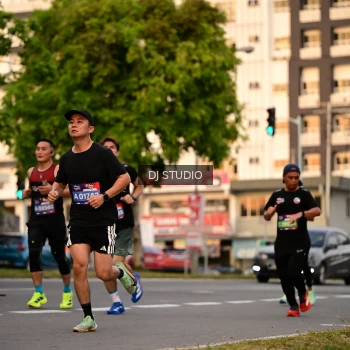 Runner Photo 4123365