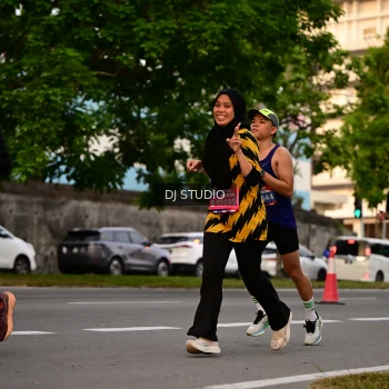 Runner Photo 4123397
