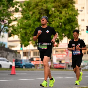 Runner Photo 4123436