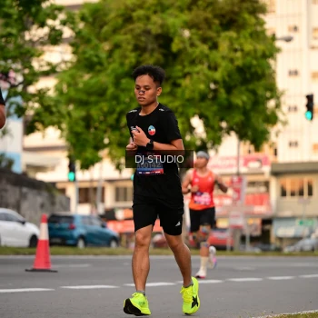 Runner Photo 4123441
